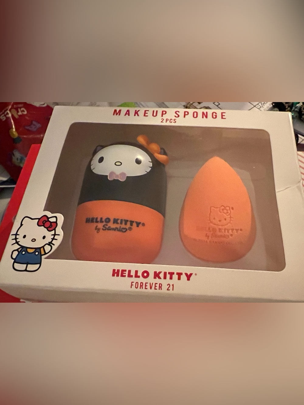 NWT: Sanrio Hello Kitty Makeup Sponge And Holder Limited Edition 2-pc Beauty Set